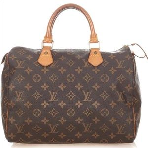 Gently used LV Speedy30. Excellent condition